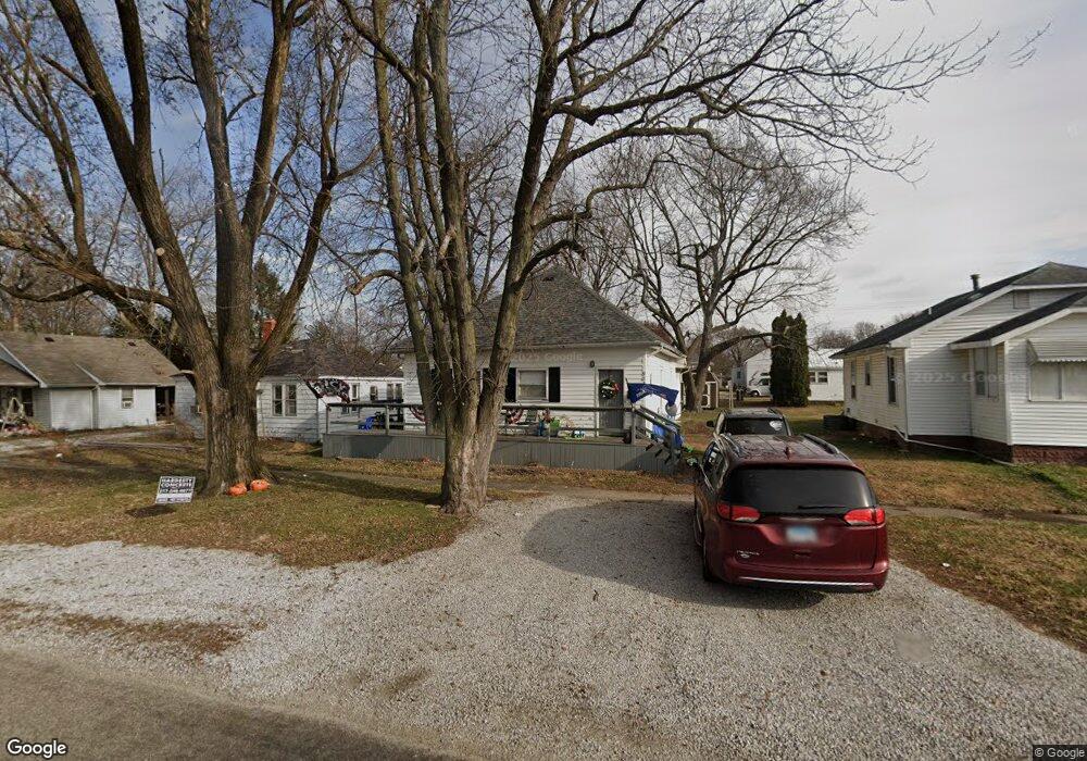 904 N 13th St, Mattoon, IL 61938 - photo 1