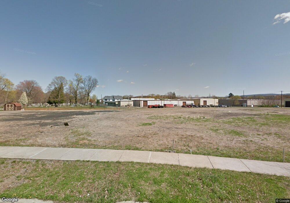 1008 Ledgeview Dr, West Pittston, PA 18643 - photo 1