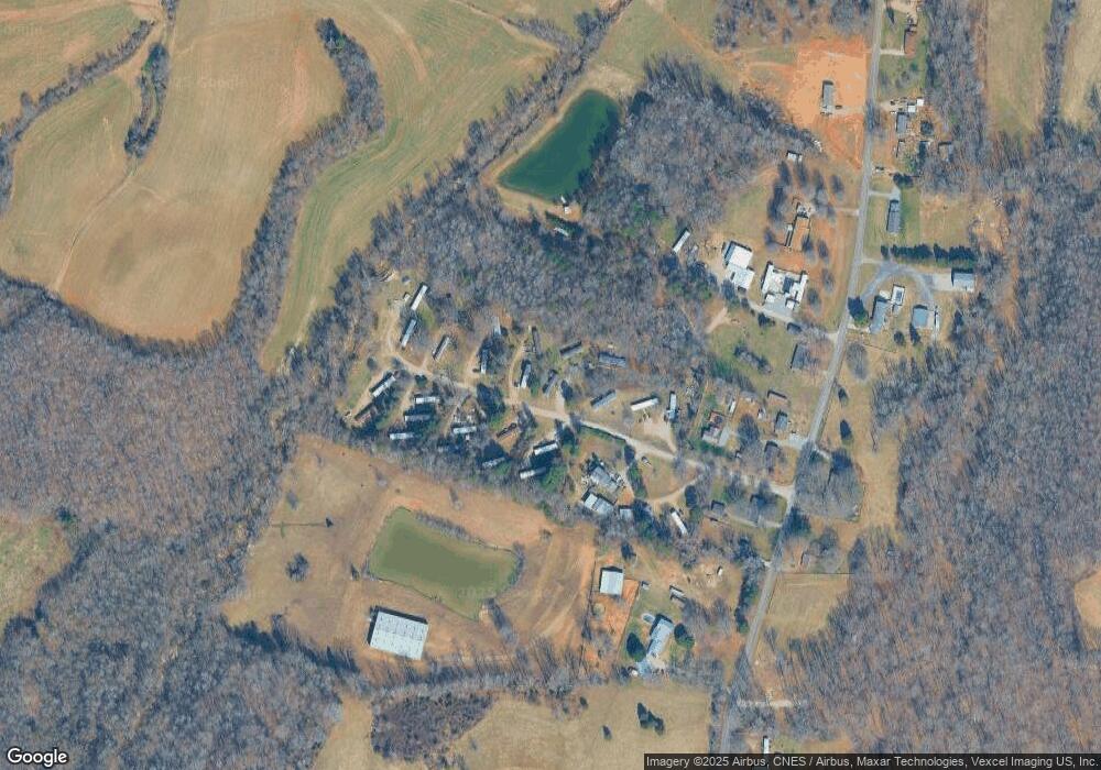 132 Henderson Dr, Statesville, NC 28677 - photo 1