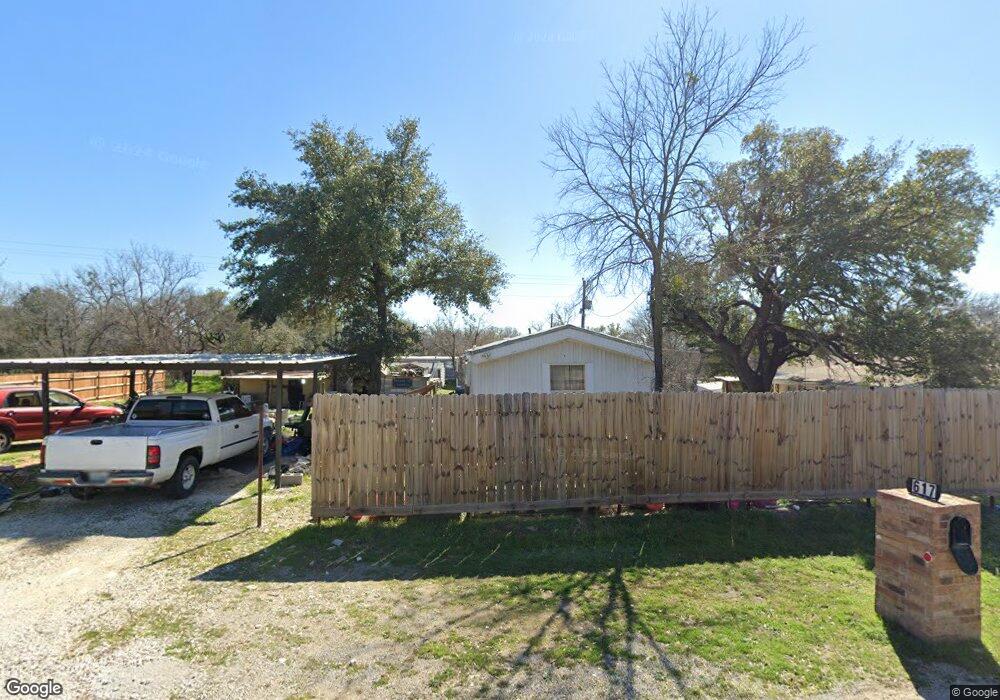617 Skylark Dr, Granbury, TX 76049 - photo 1