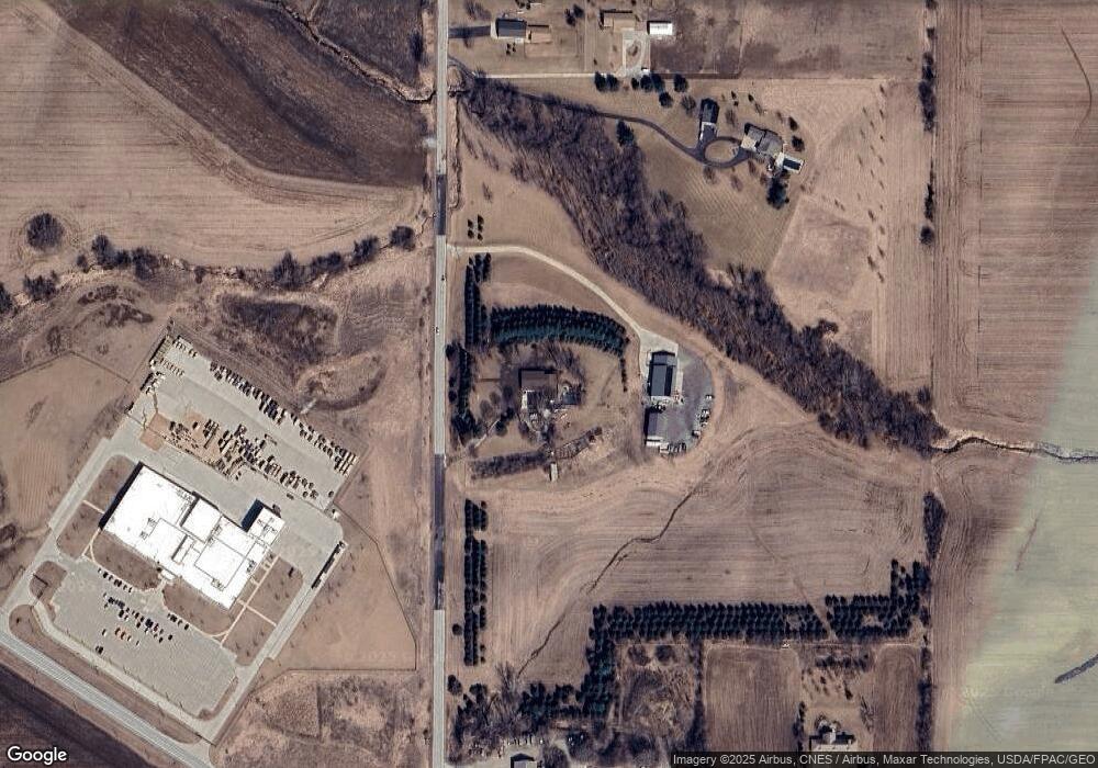 5605 Wisconsin Ave, Davenport, IA 52806 - photo 1