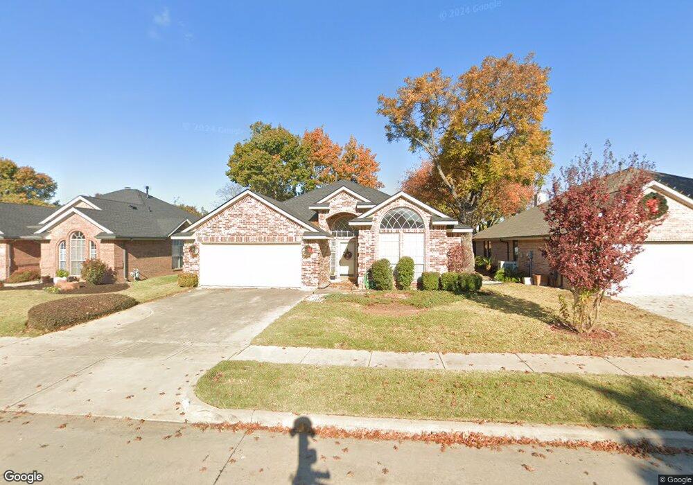 308 Chantilly Ct, Hurst, TX 76054 - photo 1