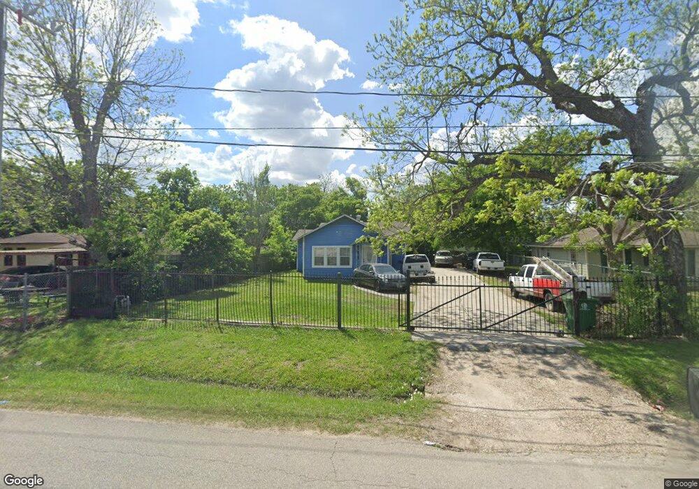 5219 Werner St, Houston, TX 77022 - photo 1