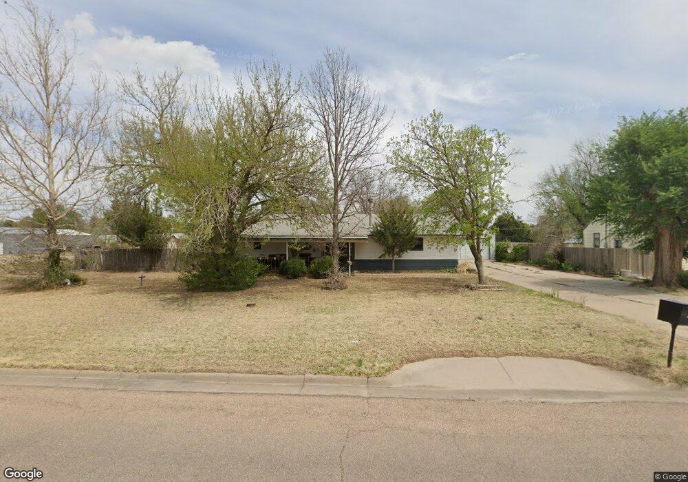 902 S Polk St, Hugoton, KS 67951 - photo 1