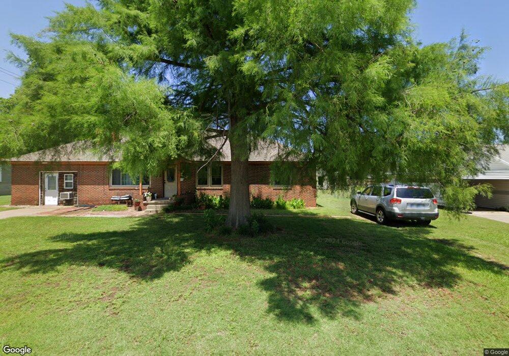 1216 E 6th St, Cushing, OK 74023 - photo 1