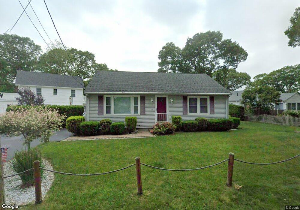 23 Nanumett St, Buzzards Bay, MA 02532 - photo 1