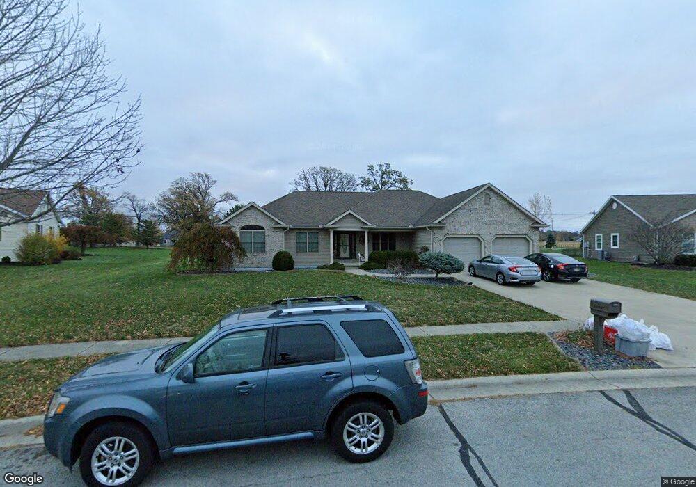 1606 Springfield Ave, Wapakoneta, OH 45895 - photo 1