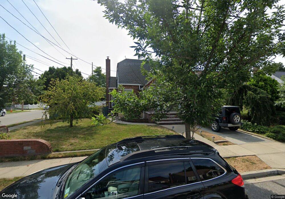 12 Clinton St, Elmont, NY 11003 - photo 1