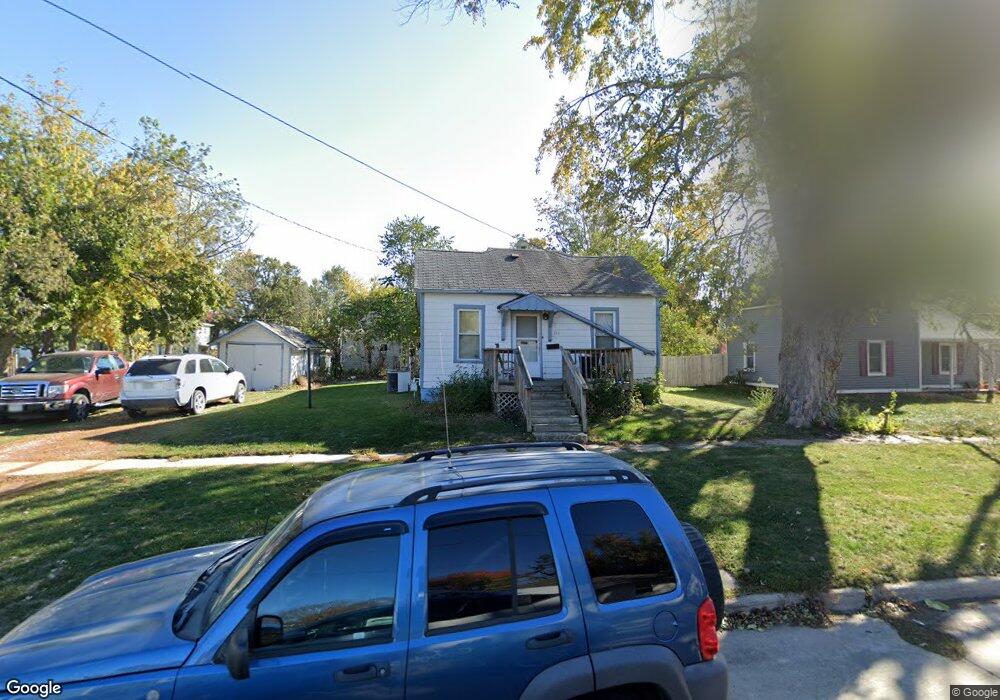 314 E 4 1/2 St S, Newton, IA 50208 - photo 1