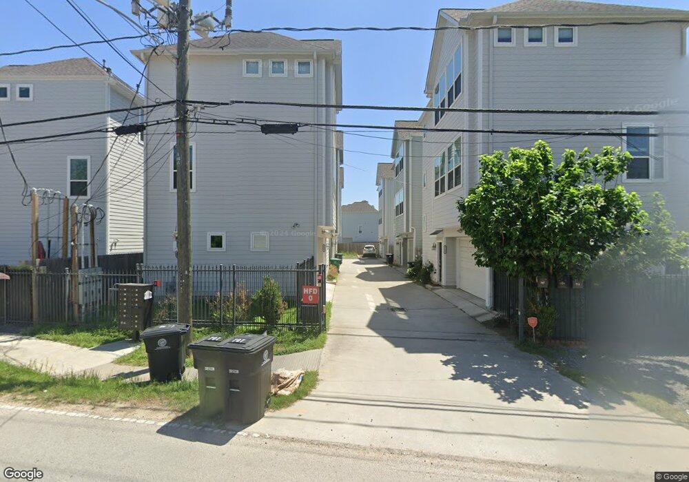 687 Link Rd, Houston, TX 77009 - photo 1