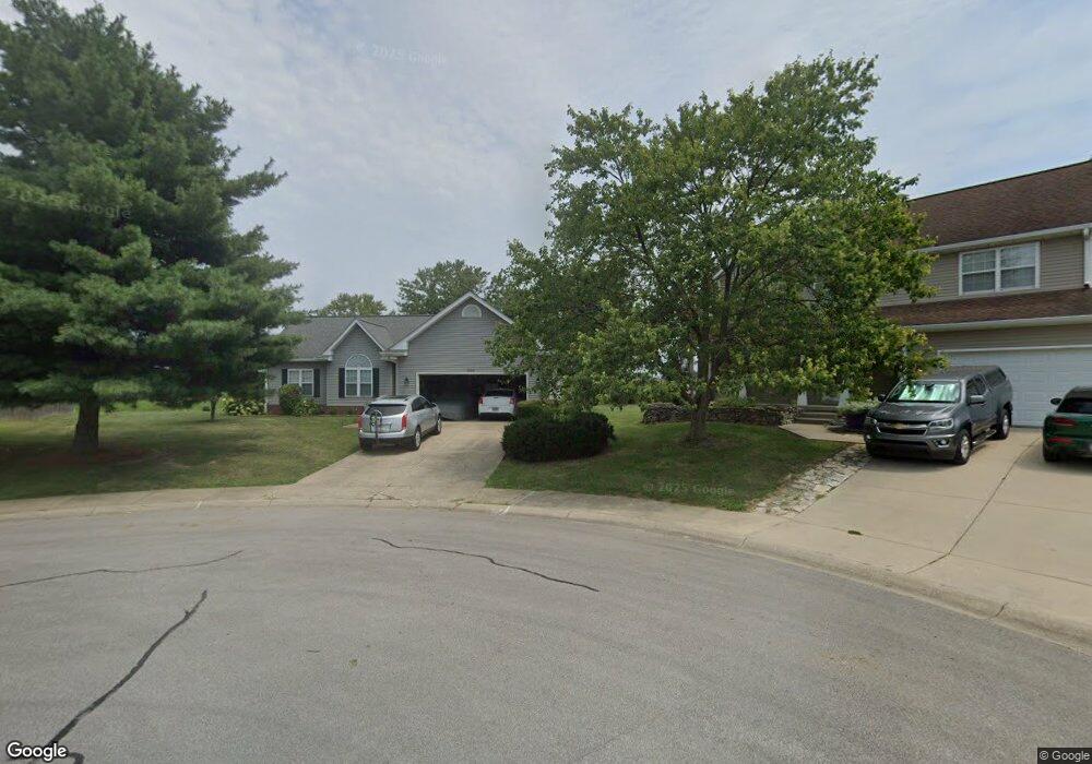 6104 E Pioneer Place, Columbus, IN 47203 - photo 1