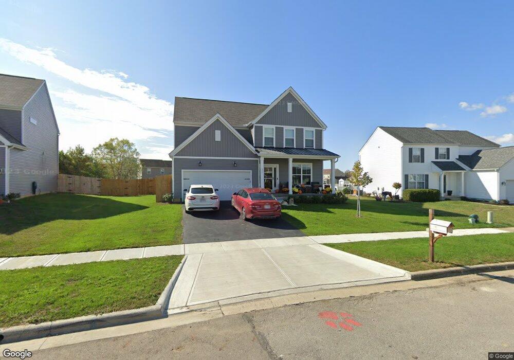 327 Butternut Ave, Circleville, OH 43113 - photo 1