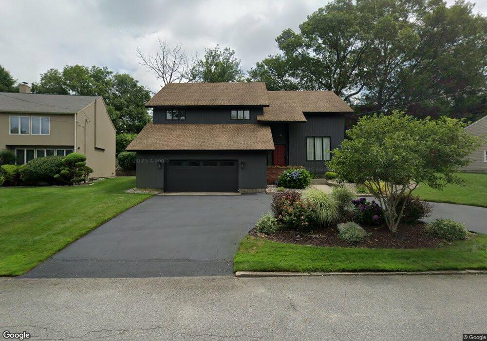 21 Foxglove Dr, Cranston, RI 02920 - photo 1