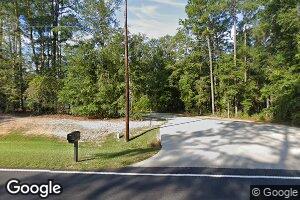 619 N Victory Dr, Lyons, GA 30436