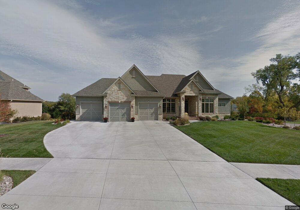 4416 SW Pinebrook Ln, Topeka, KS 66610 - photo 1