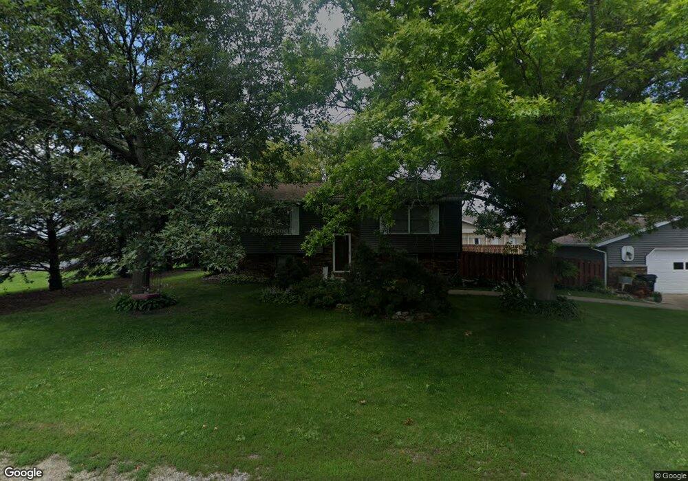 5126 W 49th St, Davenport, IA 52806 - photo 1
