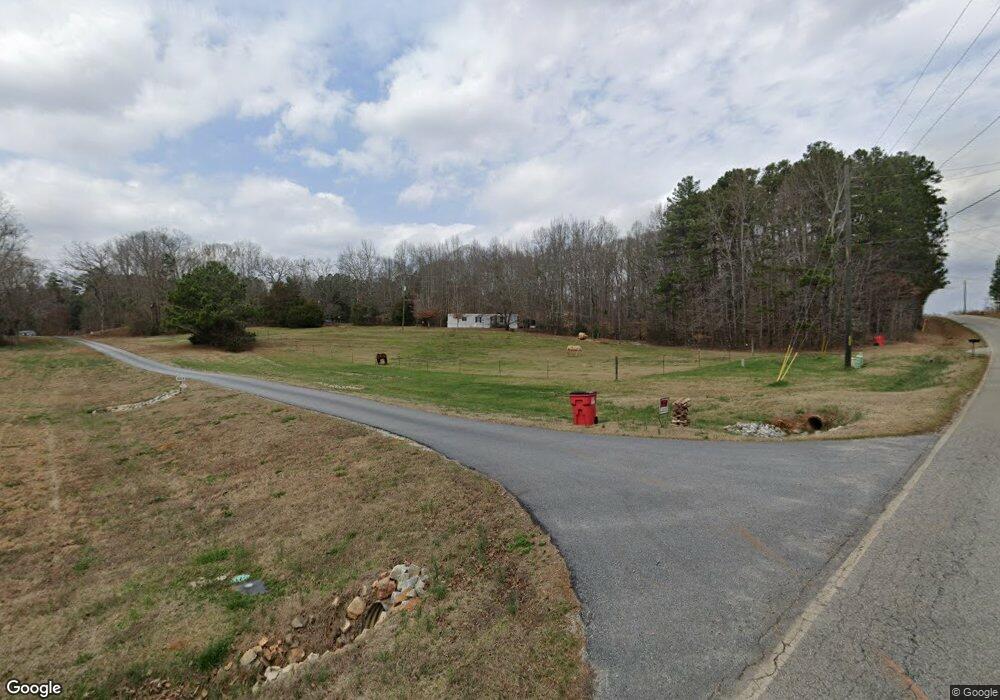 925 Skelton Rd, Hoschton, GA 30548 - photo 1