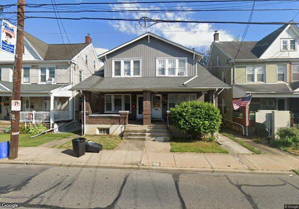 916 Chestnut St, Emmaus, PA 18049 - photo 1