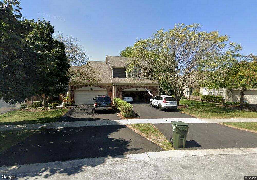 951 Heathrow Ln, Naperville, IL 60540 - photo 1