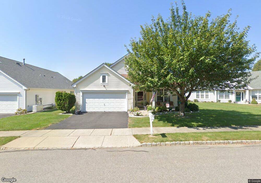 7 Buckingham Cir, Belvidere, NJ 07823 - photo 1