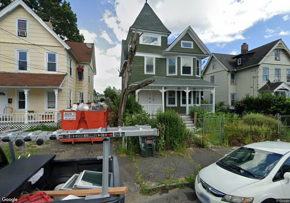 202 Bunnell St unit 204, Bridgeport, CT 06607 - photo 1