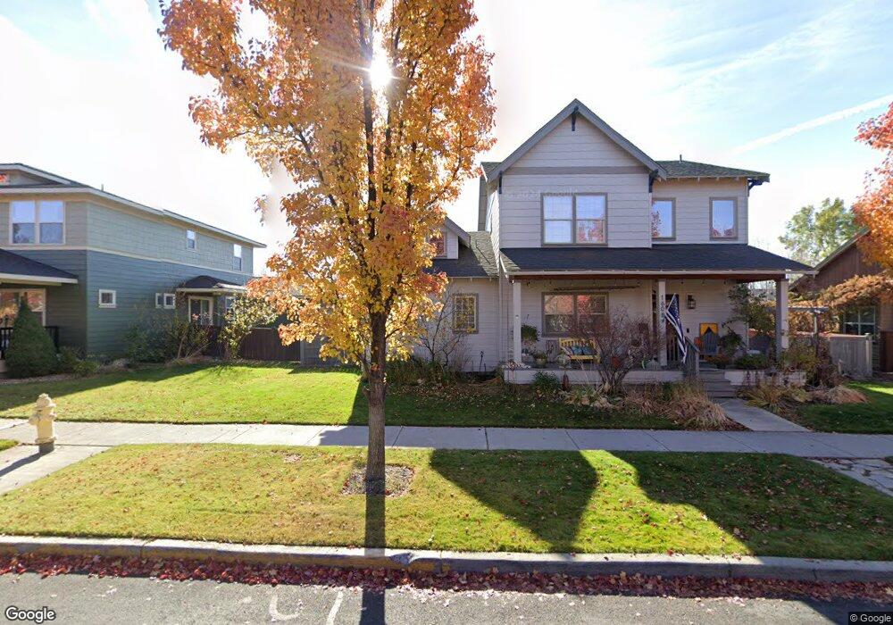 1608 NW Ivy Ave, Redmond, OR 97756 - photo 1