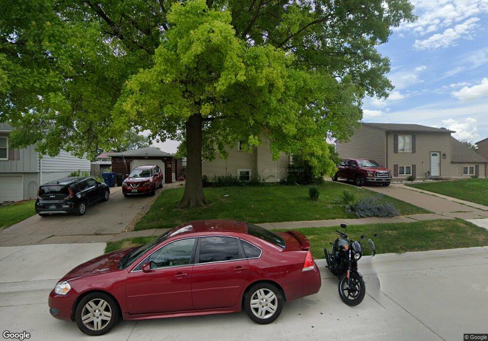 1507 Emerald Dr, Davenport, IA 52804 - photo 1