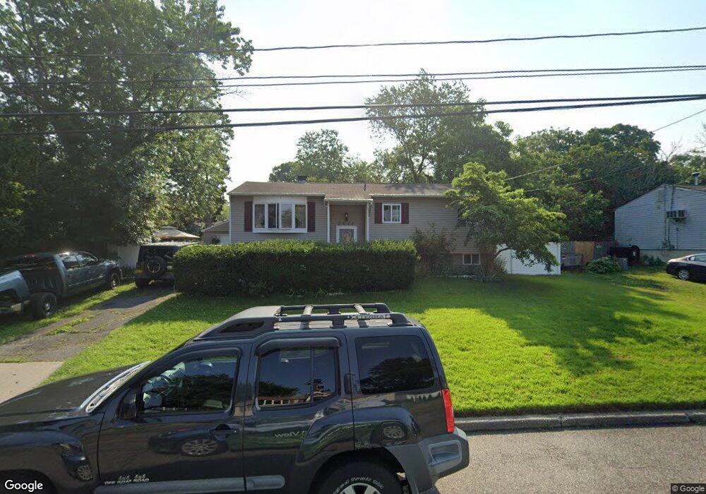 2911 Heather Ave, Medford, NY 11763 - photo 1