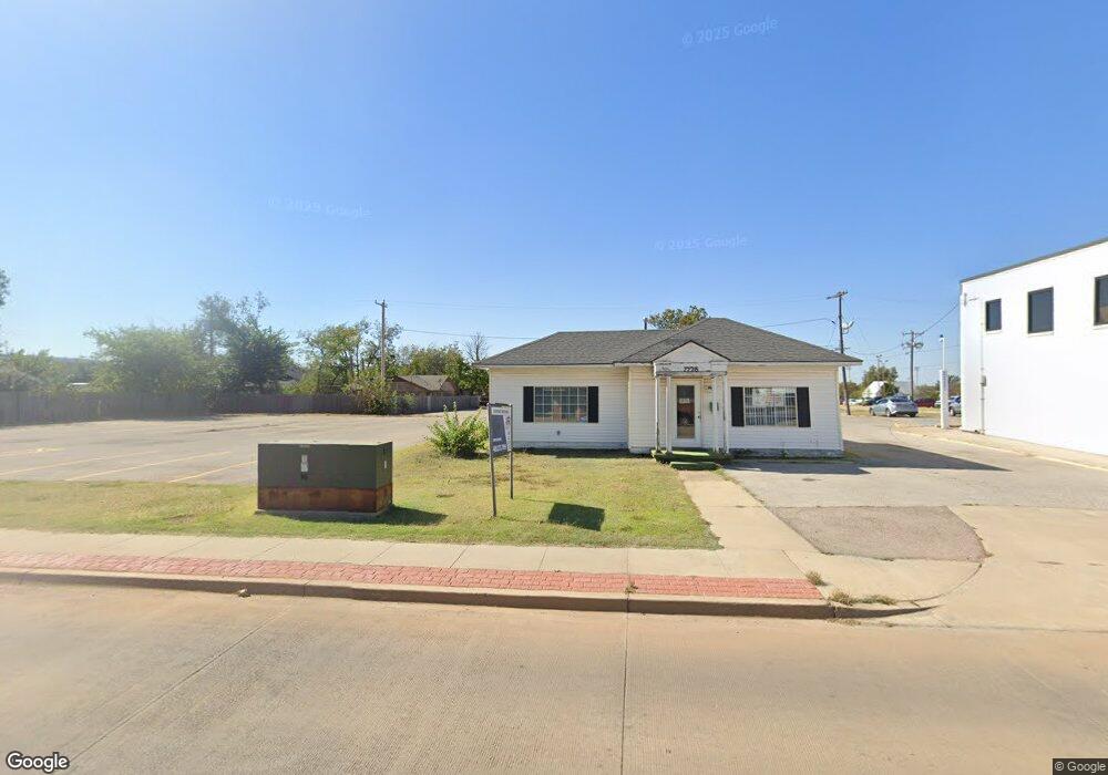 2224 N Kickapoo Ave, Shawnee, OK 74804 - photo 1