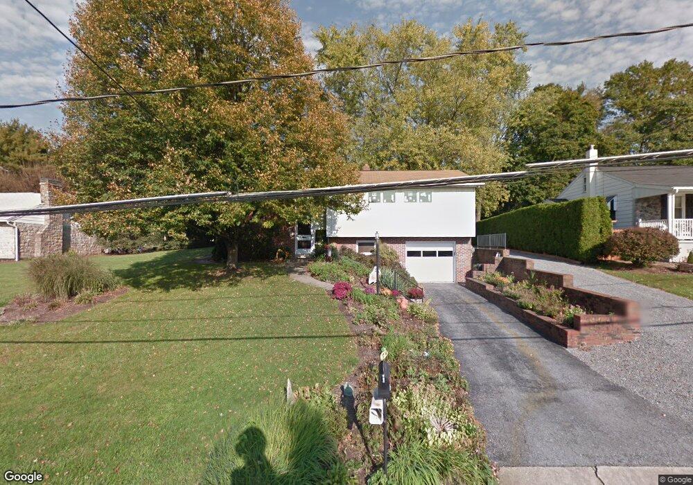 827 Elm St, Laureldale, PA 19605 - photo 1