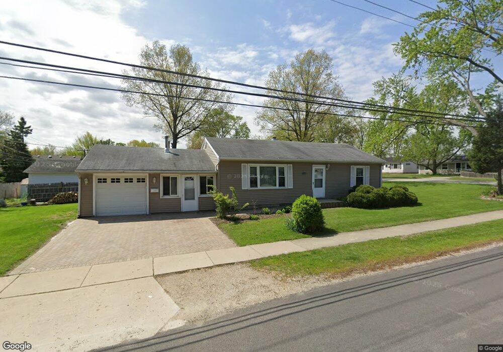 610 E Elm St, Wheaton, IL 60189 - photo 1