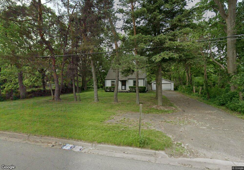 2481 W Carpenter Rd, Flint, MI 48505 - photo 1