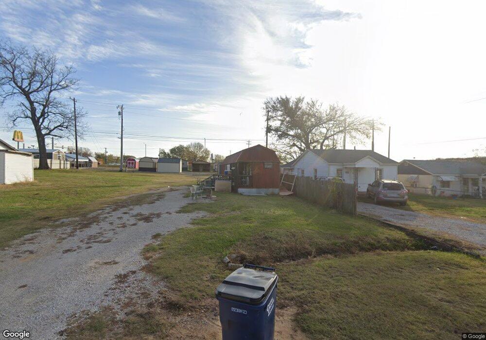 405 S Division Ave, Cleveland, OK 74020 - photo 1
