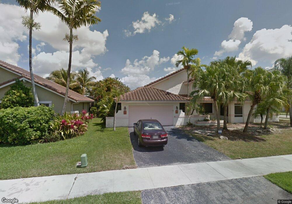 2230 SW 97th Rd, Davie, FL 33324 - photo 1