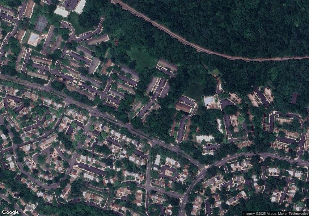 5913 Kingsford Rd unit 364, Springfield, VA 22152 - photo 1