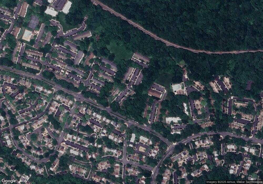 5911 Kingsford Rd unit 363, Springfield, VA 22152 - photo 1