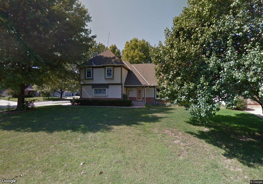 8370 Alden St, Lenexa, KS 66215 - photo 1