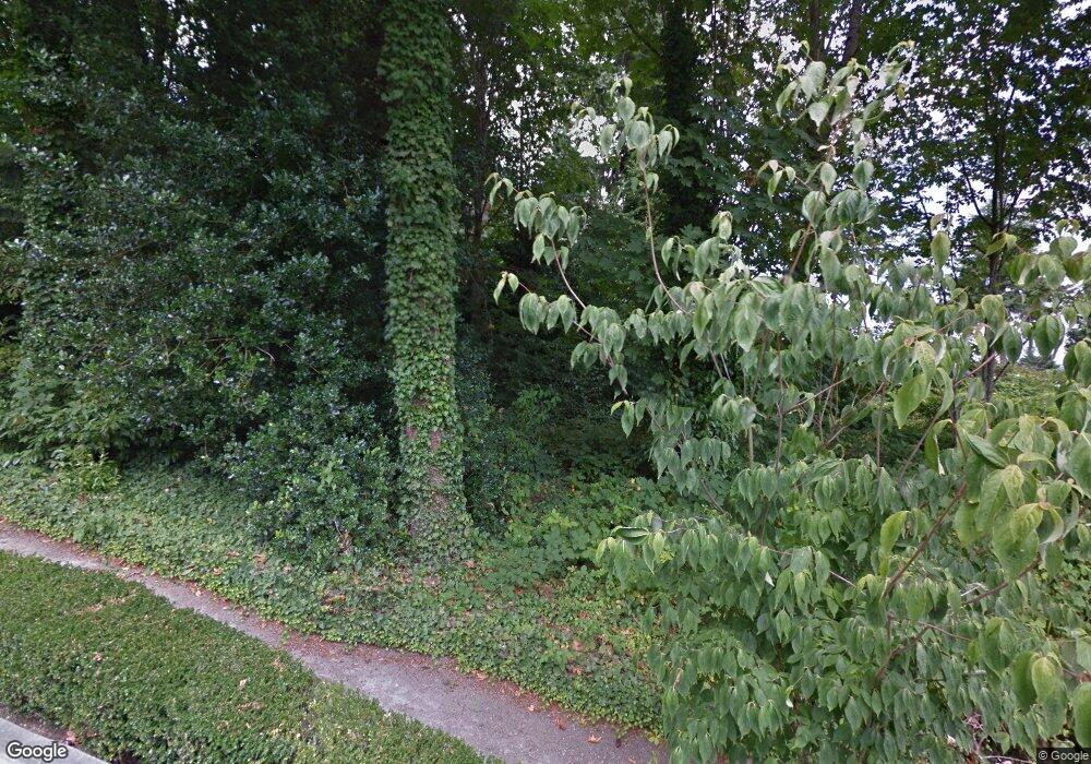 5654 E Mercer Way, Mercer Island, WA 98040 - photo 1