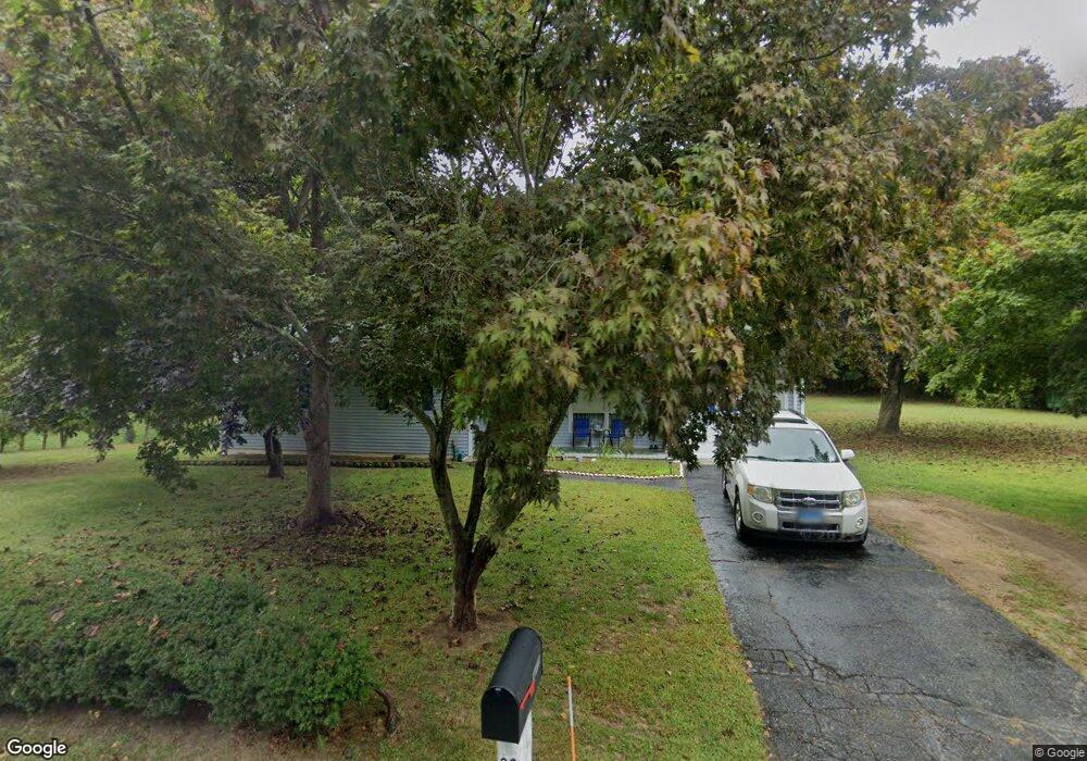 26 Chapman Ln, Gales Ferry, CT 06335 - photo 1