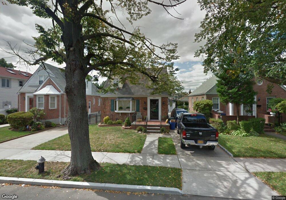 5324 192nd St, Fresh Meadows, NY 11365 - photo 1