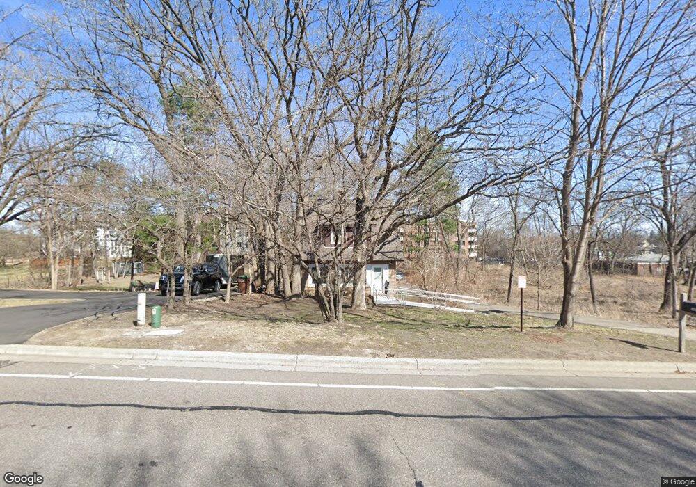 5407 Williston Rd, Minnetonka, MN 55345 - photo 1