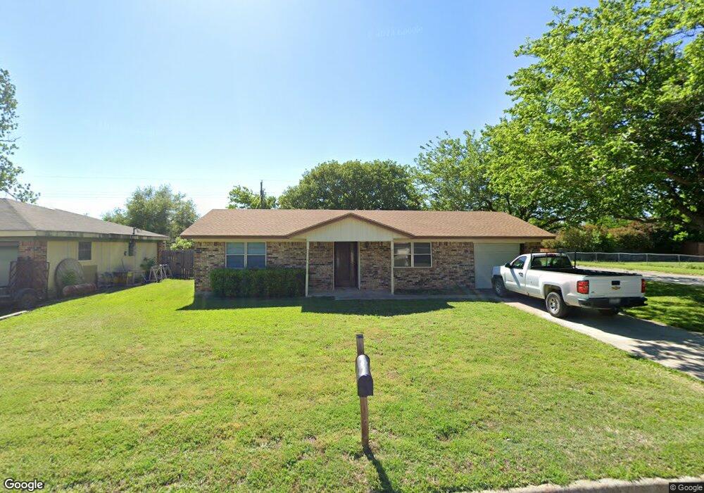 1101 Kent Dr, Gainesville, TX 76240 - photo 1