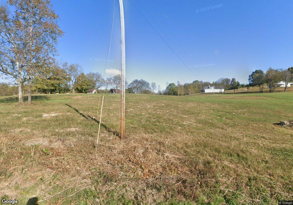 323 Hilltop Rd, Shelbyville, TN 37160 - photo 1