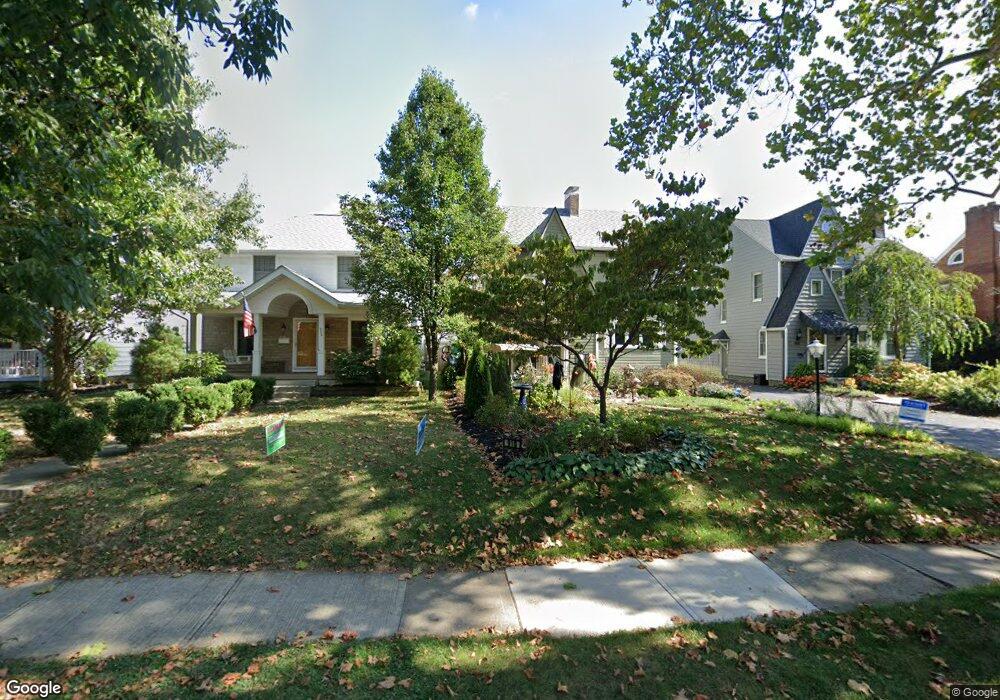 910 S Cassingham Rd, Columbus, OH 43209 - photo 1