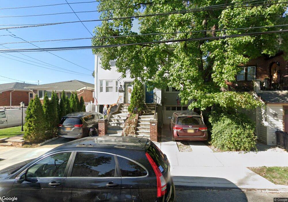 209 Kemball Ave, Staten Island, NY 10314 - photo 1