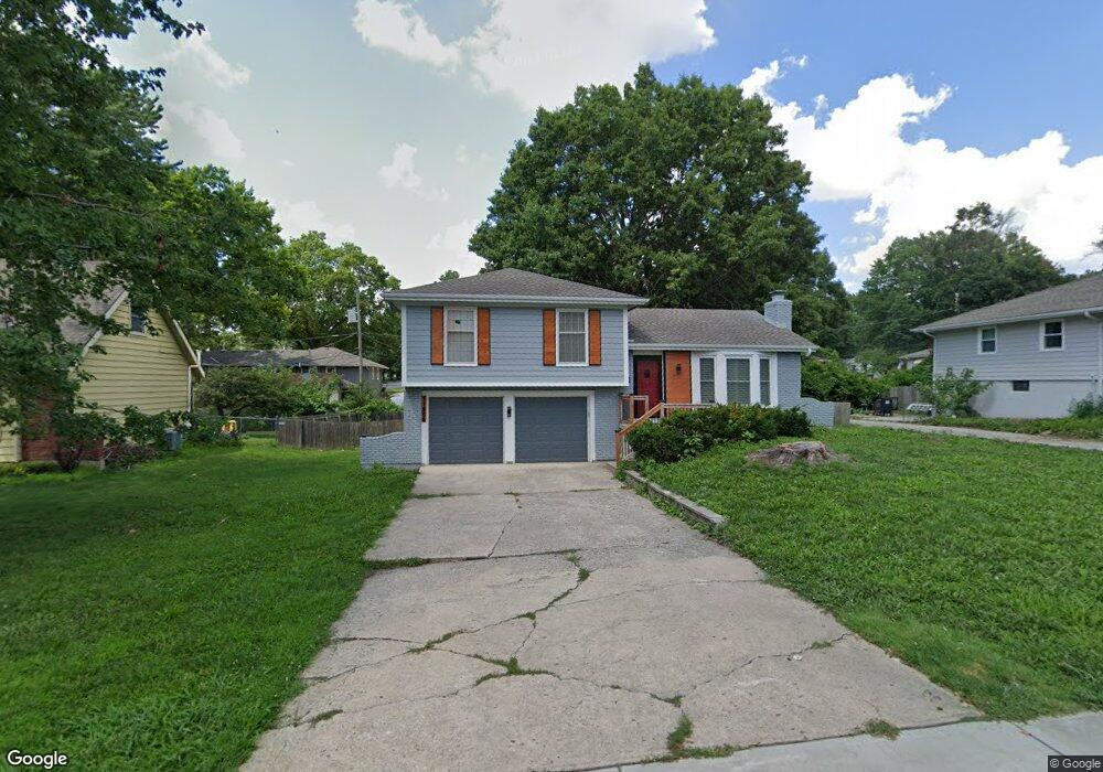 11806 W 72nd St, Shawnee, KS 66203 - photo 1