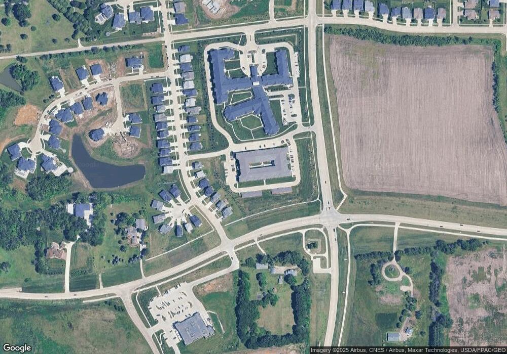 328 S Cedar Ridge Cove, West Des Moines, IA 50266 - photo 1