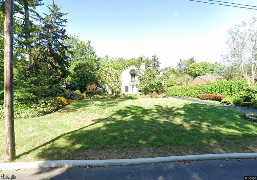 105 Preston Rd, Columbus, OH 43209 - photo 1