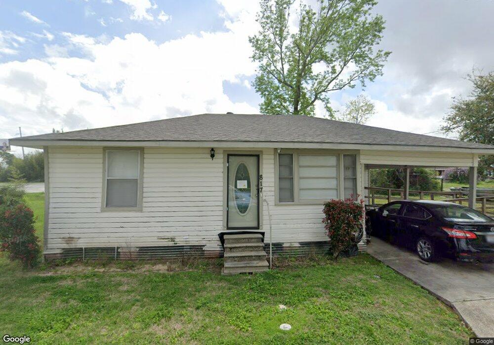 817 Clyde St, Lake Charles, LA 70601 - photo 1