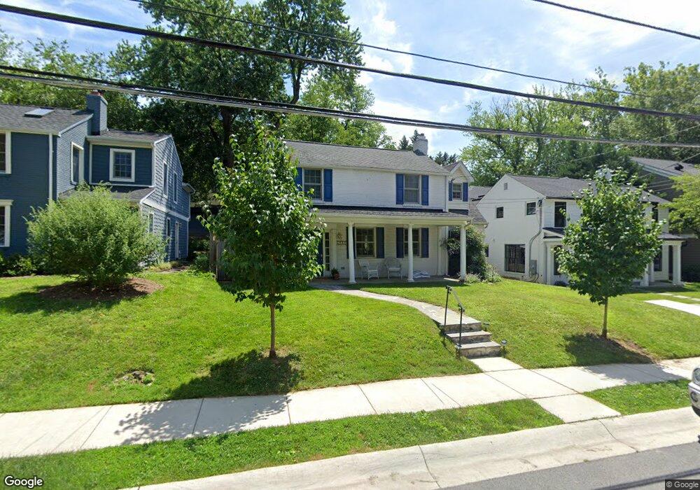 7911 Chelton Rd, Bethesda, MD 20814 - photo 1